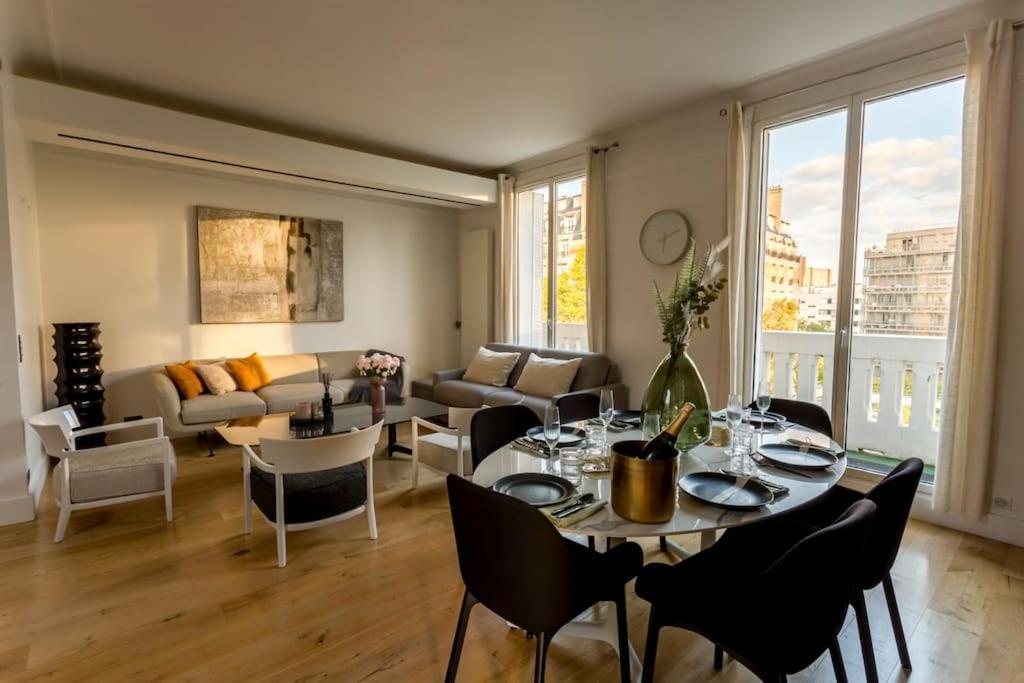 Apartment Penthouse 126 Jacuzzi Terrasse 16 *